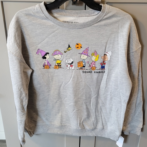 Peanuts squad ghouls Halloween sweatshirt - Picture 2 of 5